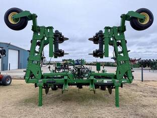 2013 John Deere 2510H