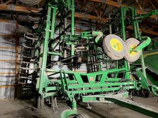 2014 John Deere 2210