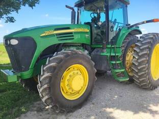 2005 John Deere 7920