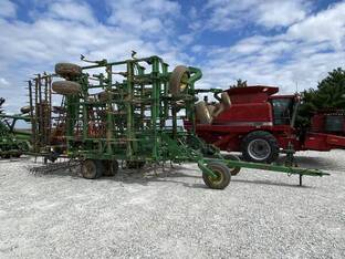 2011 John Deere 2210