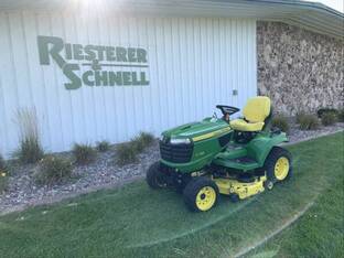 2017 John Deere X738