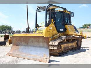 2021 Komatsu D61EX-24