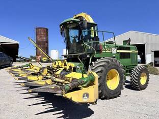 2002 John Deere 6850