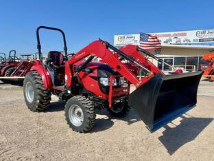 2025 Mahindra 1600 Series 1640 HST 4WD
