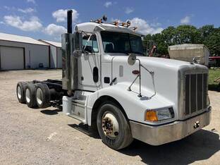 1999 Peterbilt 377