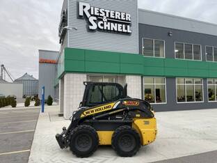 2022 New Holland L320