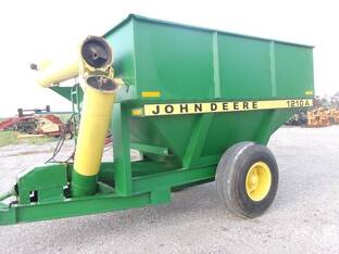 John Deere 1210A