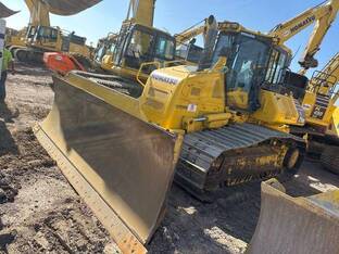 2023 Komatsu D71PX-24