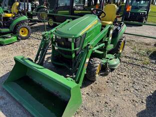 2015 John Deere 1025R
