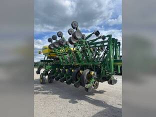 2011 John Deere 1790