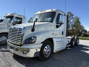 2017 Freightliner CASCADIA 125