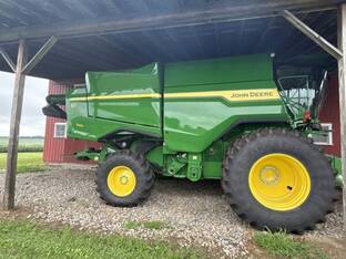 2025 John Deere S7 700