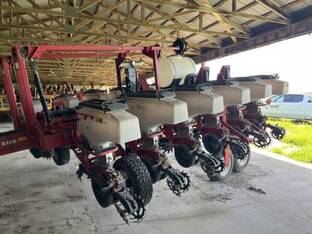 2010 AGCO White 8182