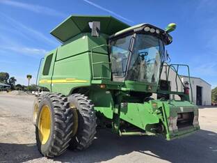 2006 John Deere 9560 STS