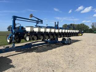 2012 Kinze 3600