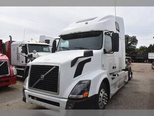 2015 Volvo VNL64T670