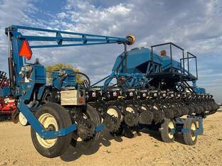 2004 Kinze 3600