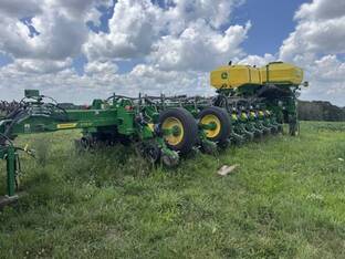 2025 John Deere 1775NT