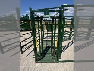 2023 ARROWQUIP CALVING PEN