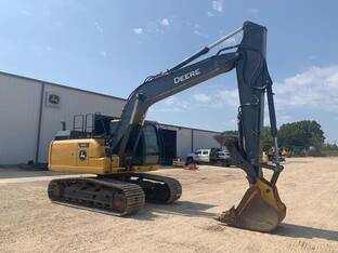 2022 John Deere 160G LC