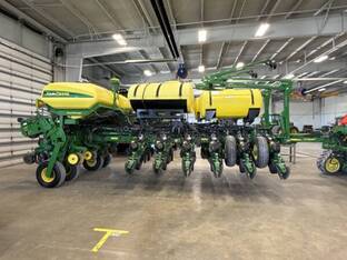 2016 John Deere 1775NT