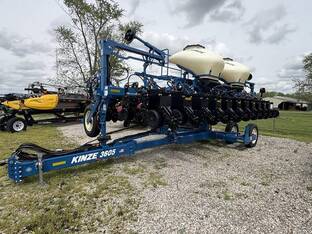 2024 Kinze 3605