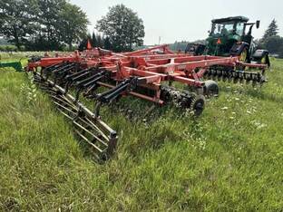 2014 Kuhn Krause EXCELERATOR 8000-30