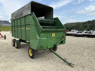 John Deere 125