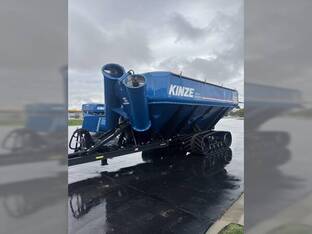 2023 Kinze 1421