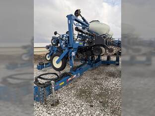 2021 Kinze 3605