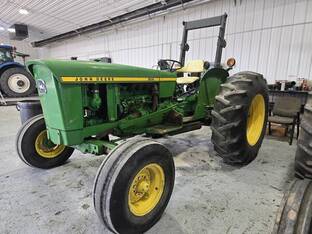 1975 John Deere 2630