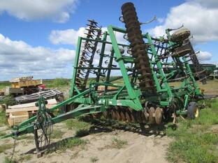 2009 John Deere 2310