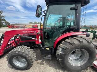 2017 Mahindra 3650 PST