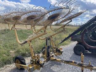 Vermeer Mfg. Co. RAKE