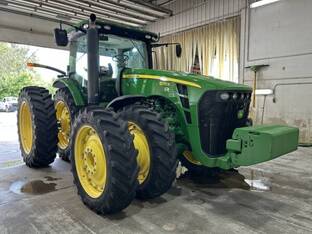 2010 John Deere 8270R