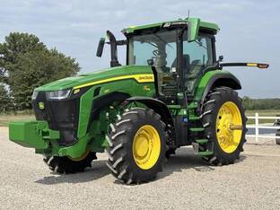 2024 John Deere 8R 250