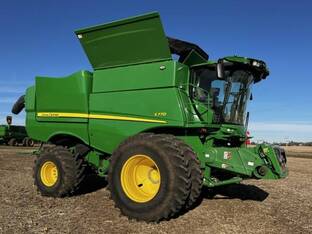 2023 John Deere S770