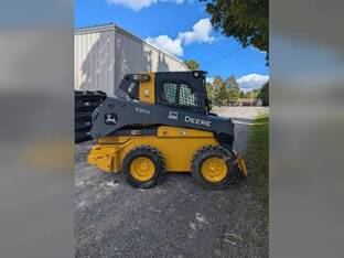 2021 John Deere 330G