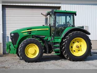 2011 John Deere 7930