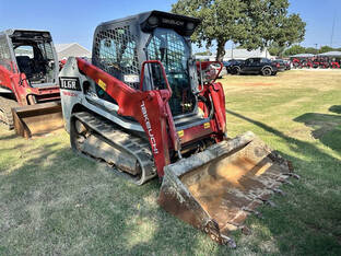 2021 TAKETUCHI TL6R CAB TRACKED SKID LOADER 2504 HOURS
