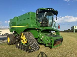 2023 John Deere S790
