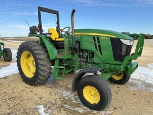 2013 John Deere 6105D