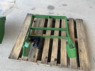 John Deere HOOD GAURD