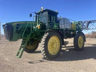 2010 John Deere 4930