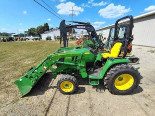 2023 John Deere 3033R