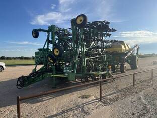 2009 John Deere 1870