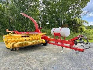 2021 New Holland FP240