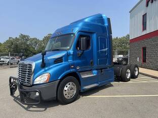 2019 Freightliner CASCADIA 113
