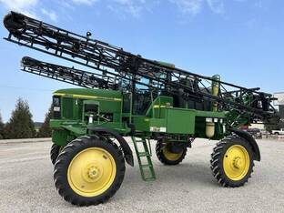 2000 John Deere 4700