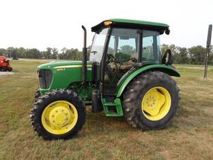 2013 John Deere 5055E